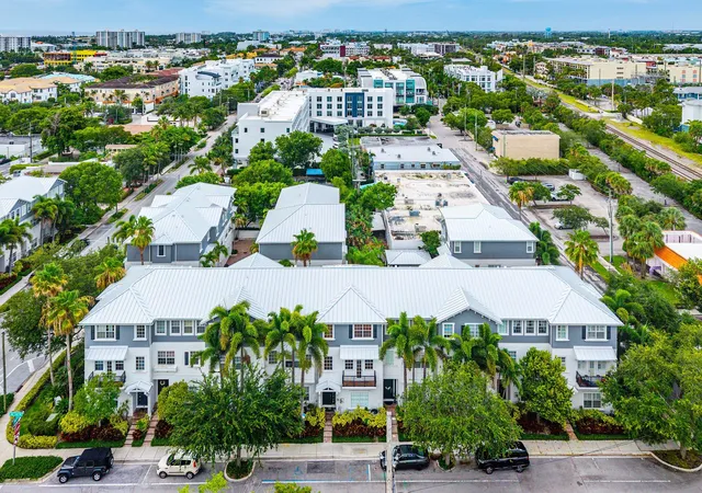 1st image of 290 Ne 5th Ave #9, Delray Beach, FL 33483 | MLS# B26043557