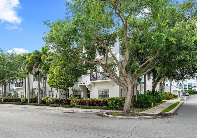 2nd image of 290 Ne 5th Ave #9, Delray Beach, FL 33483 | MLS# B26043557