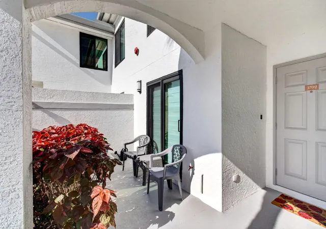 4th image of 15782 Loch Maree Ln, Delray Beach, FL 33446