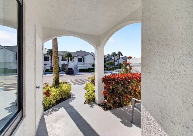 5th image of 15782 Loch Maree Ln, Delray Beach, FL 33446