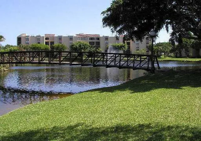 Homes for sale in Delray Beach, FL | 825 Egret Cir #206, Delray Beach, FL 33444 | MLS# B26043715