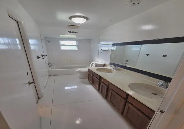 16th image of 5959 Peterson Rd, Fort Pierce, FL 34947 | MLS# B26043727