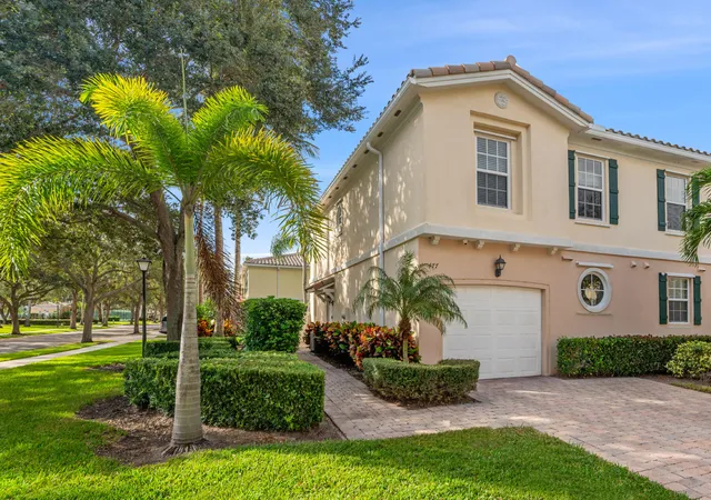 Homes for sale in Palm Beach Gardens, FL | 477 Capistrano Dr, Palm Beach Gardens, FL 33410 | MLS# B26043744