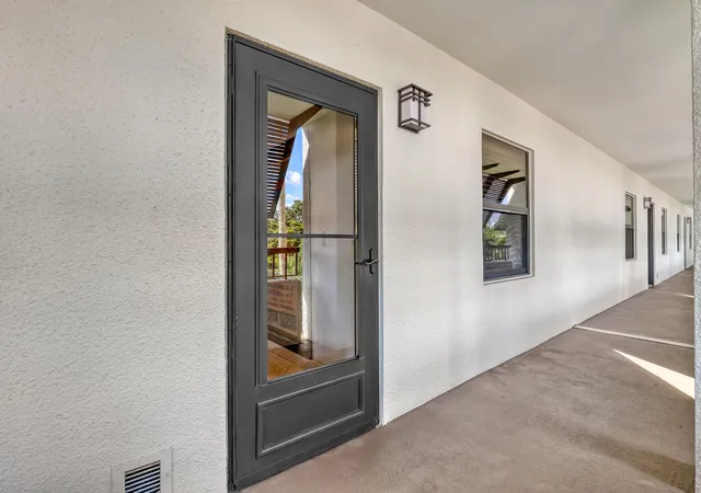 4th image of 356 Golfview Rd #403, North Palm Beach, FL 33408 | MLS# B26043753