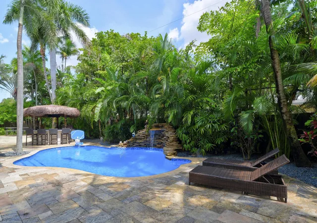 2nd image of 2719 Ne 19th St, Fort Lauderdale, FL 33305 | MLS# B26043757