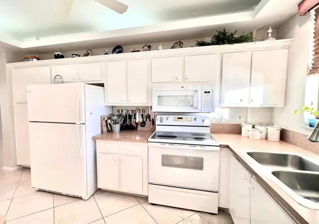 Homes for sale in North Palm Beach, FL | 100 Paradise Harbour Blvd #506, North Palm Beach, FL 33408 | MLS# B26043759