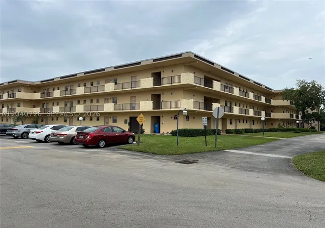 Photo 2 of Sale Pending at 100 Berkley Rd #210, Hollywood, FL 33024 | MLS# A12040726 | Listing updated on 2026-08-23