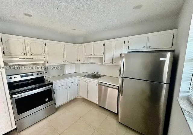 Photo 3 of Sale Pending at 100 Berkley Rd #210, Hollywood, FL 33024 | MLS# A12040726 | Listing updated on 2026-08-23