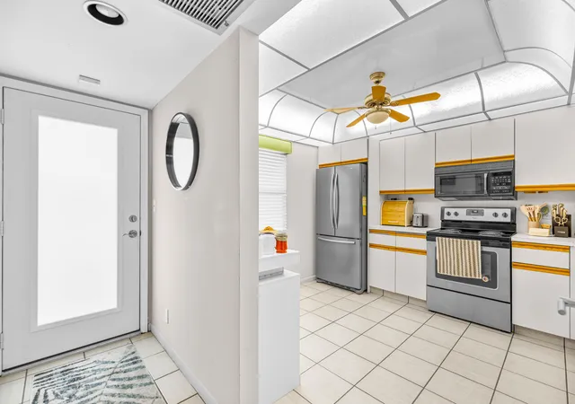 3rd image of 3301 Aruba Wy #D3, Coconut Creek, FL 33066 | MLS# B26043772