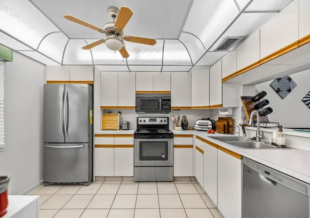 4th image of 3301 Aruba Wy #D3, Coconut Creek, FL 33066 | MLS# B26043772