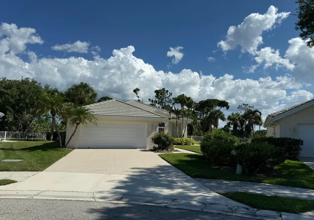 Homes for sale in Hobe Sound, FL | 7780 Se Needle Palm Cir, Hobe Sound, FL 33455 | MLS# B26043801