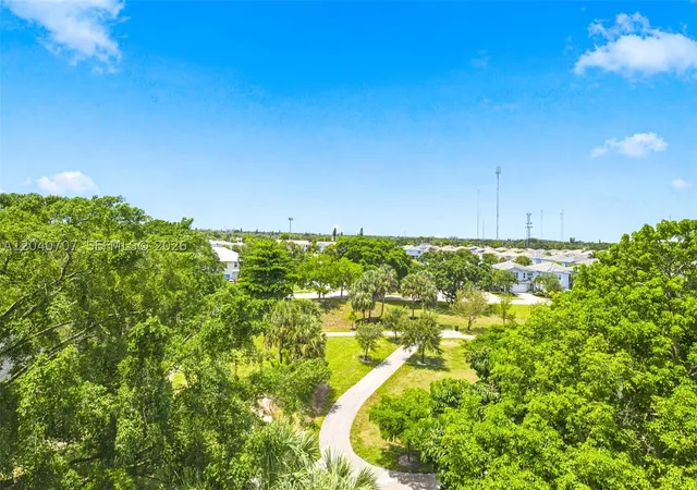 Homes for sale in Hollywood, FL | 4350 Hillcrest Dr #611, Hollywood, FL 33021 | MLS# A12040707