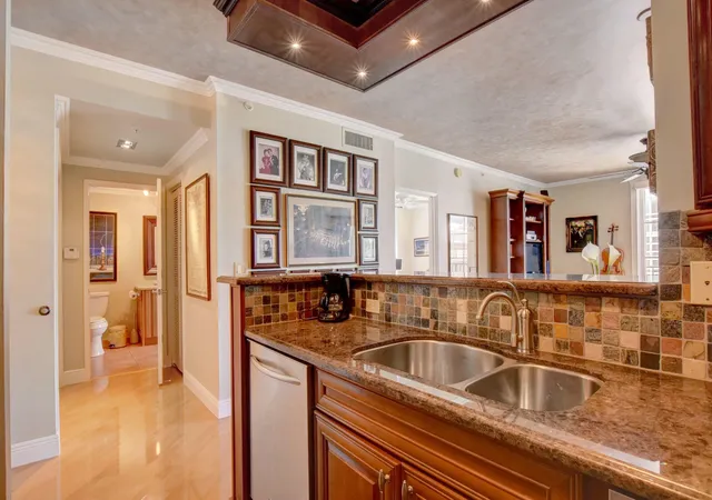 Homes for sale in West Palm Beach, FL | 780 S Sapodilla Ave S, West Palm Beach, FL 33401