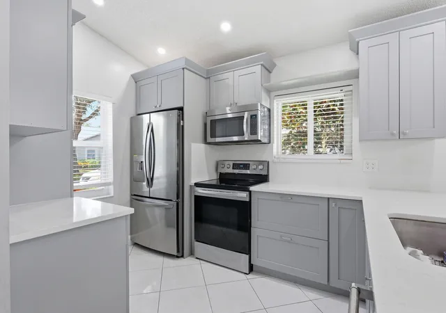 2nd image of 8621 Jasmine Wy, Boca Raton, FL 33496 | MLS# B26043880