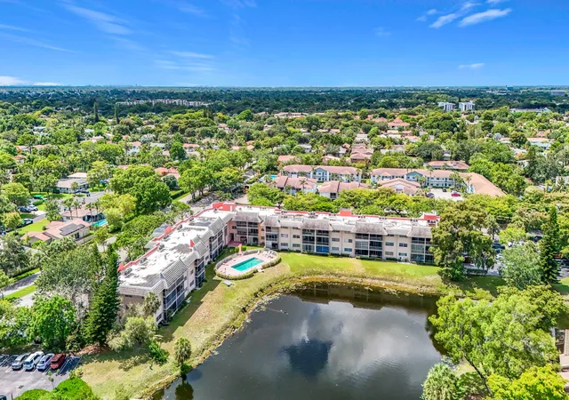 Homes for sale in Coral Springs, FL | 2850 Forest Hills Boulevard, Coral Springs, FL 33065 | Houzeo