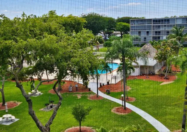5th image of 4650 Washington St #504, Hollywood, FL 33021 | MLS# B26043938