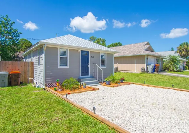 Homes for sale in Vero Beach, FL | 3535 3rd St, Vero Beach, FL 32968 | MLS# B26043940