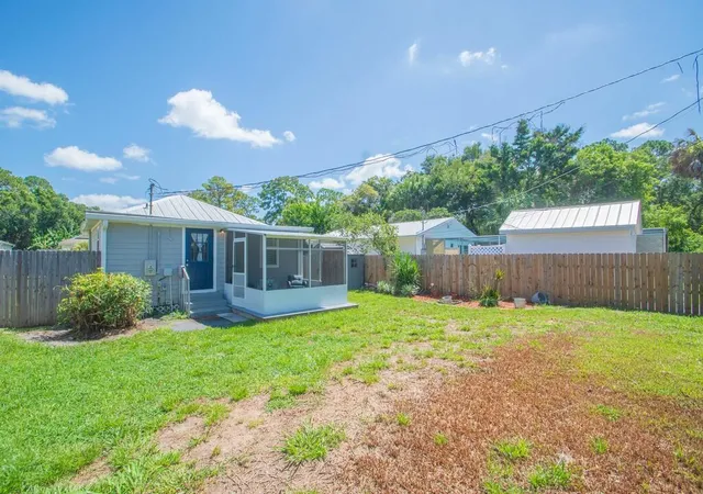 Homes for sale in Vero Beach, FL | 3535 3Rd St, Vero Beach, FL 32968 | MLS# B26043940
