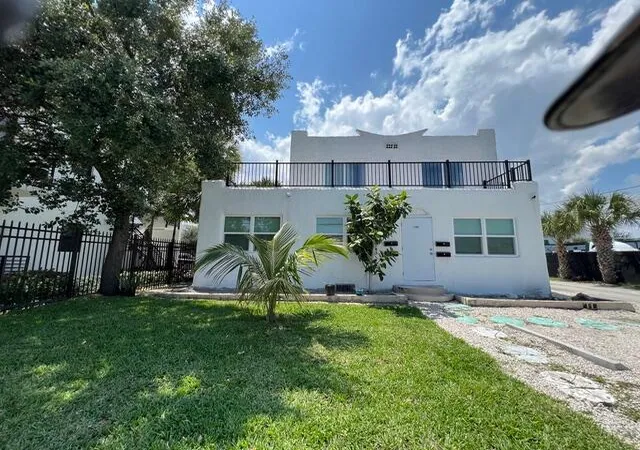 Homes for sale in West Palm Beach, FL | 1709 Mercer Ave, West Palm Beach, FL 33401 | MLS# B26043957