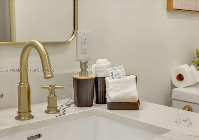2700 NW 2nd Avenue #244