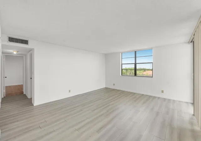 Homes for sale in Tamarac, FL | 6190 Woodlands Blvd #513, Tamarac, FL 33319 | MLS# B26043970