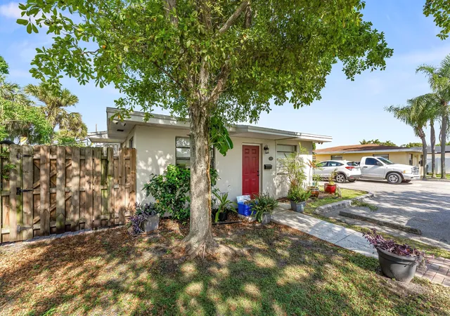 2nd image of 1717 Ne 3rd Ave, Delray Beach, FL 33444 | MLS# B26044004