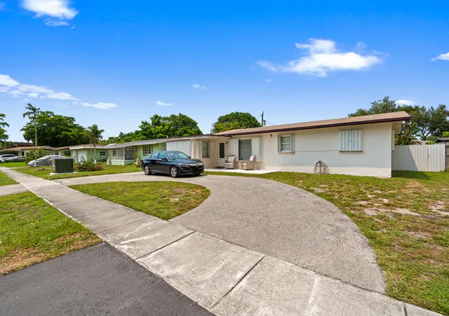 Homes for sale in Fort Lauderdale, FL | 270 Iowa Ave, Fort Lauderdale, FL 33312 | MLS# B26044035