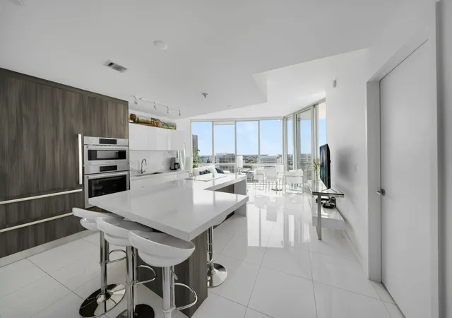 3rd image of 851 Ne 1St Ave #2410, Miami, FL 33132 | MLS# B26044050