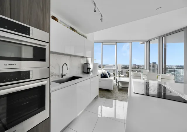 5th image of 851 Ne 1St Ave #2410, Miami, FL 33132 | MLS# B26044050