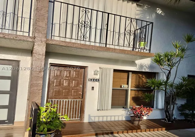 Homes for sale in Hialeah, FL | 5446 W 26th Ave #C-20, Hialeah, FL 33016 | MLS# A12041286
