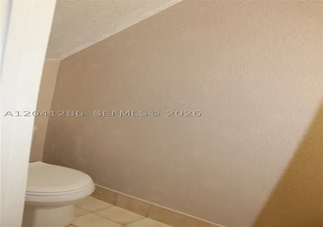 Homes for sale in Hialeah, FL | 5446 W 26Th Ave #C-20, Hialeah, FL 33016 | MLS# A12041286