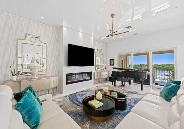 4th image of 1050 Seminole Dr, Fort Lauderdale, FL 33304