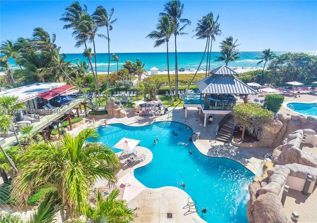Photo 4 of Condo for sale at 5225 Collins Ave #914, Miami Beach, FL 33140 | MLS# A12041145 | Listing updated on 2026-08-26