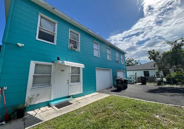 Homes for sale in West Palm Beach, FL | 700 Talladega St, West Palm Beach, FL 33405 | MLS# B26044186