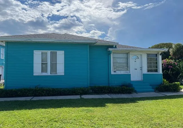 Homes for sale in West Palm Beach, FL | 700 Talladega St, West Palm Beach, FL 33405 | MLS# B26044186