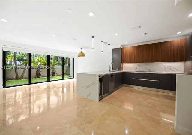 Photo 3 of Sale Pending at 21387 Marina Cove Cir #12-F, Miami, FL 33180 | MLS# A12041475 | Listing updated on 2026-10-06