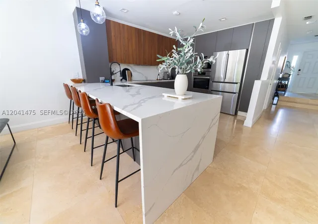 Photo 3 of Sale Pending at 21387 Marina Cove Cir #12-F, Miami, FL 33180 | MLS# A12041475 | Listing updated on 2026-10-06