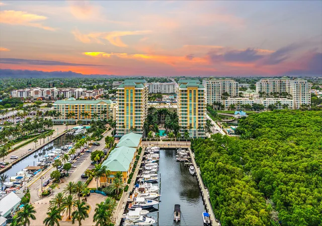 2nd image of 625 Casa Loma Blvd, Boynton Beach, FL 33435