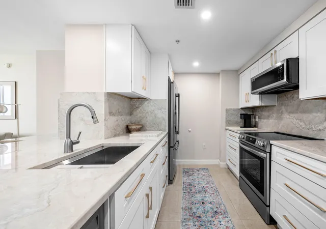 3rd image of 625 Casa Loma Blvd, Boynton Beach, FL 33435