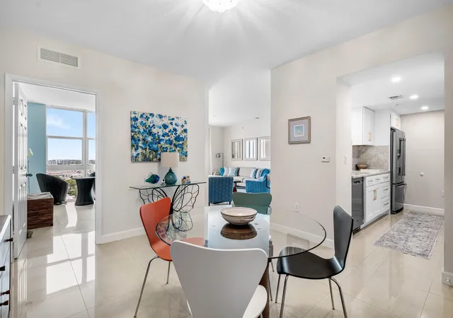 4th image of 625 Casa Loma Blvd, Boynton Beach, FL 33435