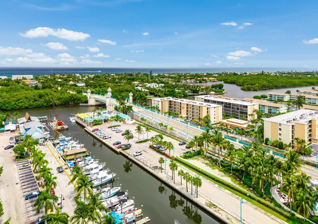 5th image of 625 Casa Loma Blvd, Boynton Beach, FL 33435
