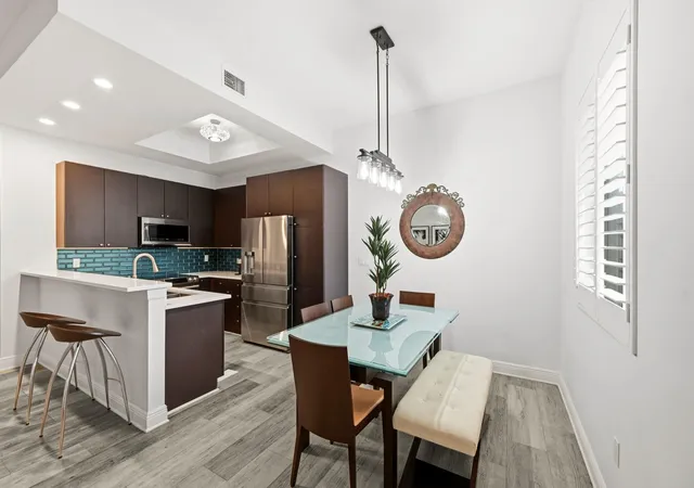 2nd image of 518 N Federal Hwy #14, Lake Worth, FL 33460 | MLS# B26044250