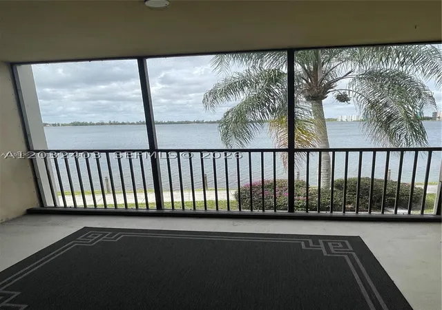 17th image of 110 Lake Emerald #203, Oakland Park, FL 33309 | MLS# A12032403