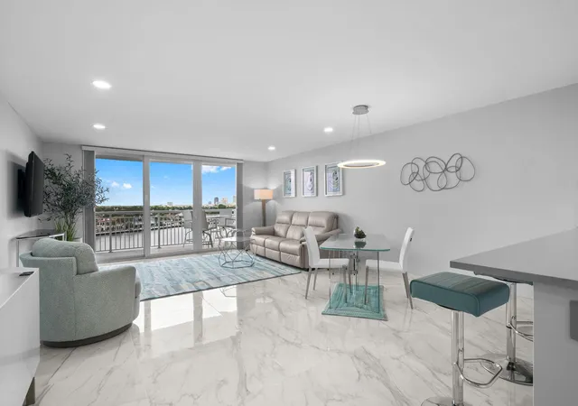 2nd image of 511 Bayshore Dr #910, Fort Lauderdale, FL 33304 | MLS# B26044273