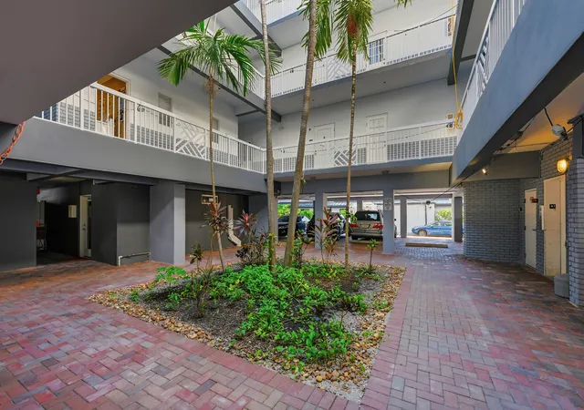 3rd image of 2420 Se 17Th St #401c, Fort Lauderdale, FL 33316 | MLS# B26044303