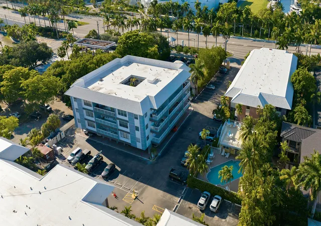 2nd image of 2420 Se 17Th St, Fort Lauderdale, FL 33316