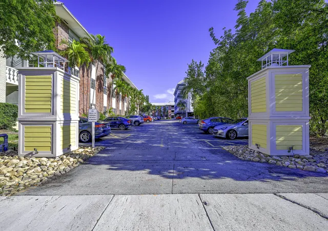 42nd image of 2420 Se 17th St #401c, Fort Lauderdale, FL 33316 | MLS# B26044303
