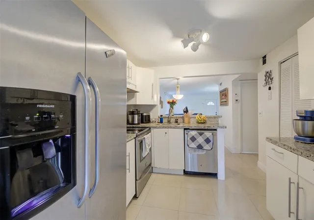 5th image of 3777 Nw 78Th Ave #10D, Hollywood, FL 33024 | MLS# B26044302