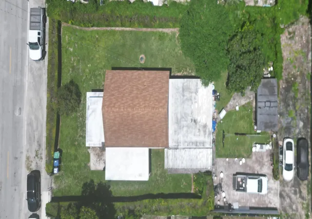 2nd image of 2466 Nw 91st St, Miami, FL 33147 | MLS# B26044301
