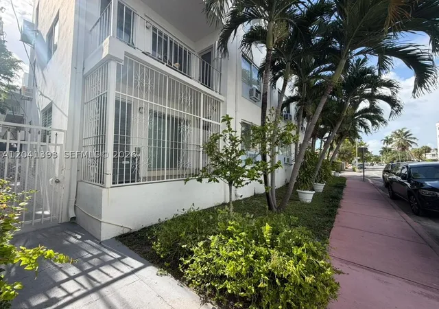 18th image of 641 Espanola Way #3, Miami Beach, FL 33139 | MLS# A12041393